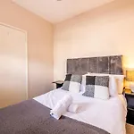 Lägenhet Newly Renovated Coach House By Prescott Apartments
