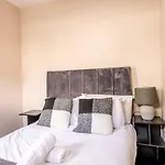 דירה Newly Renovated Coach House By Prescott Apartments בריסטול