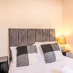 Newly Refurbished Coach House By Prescott Appartement *
