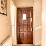 Newly Refurbished Coach House By Prescott Appartement