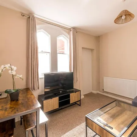 Newly Refurbished Coach House By Prescott *