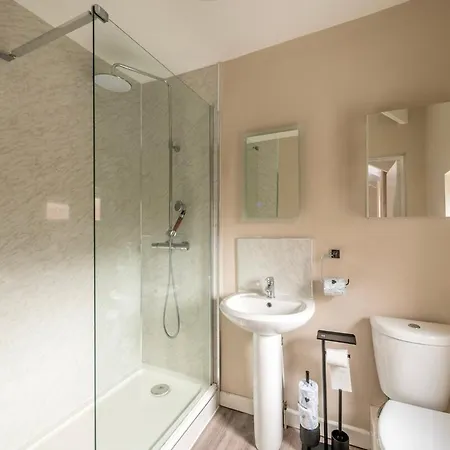 Newly Renovated Coach House By Prescott Apartment