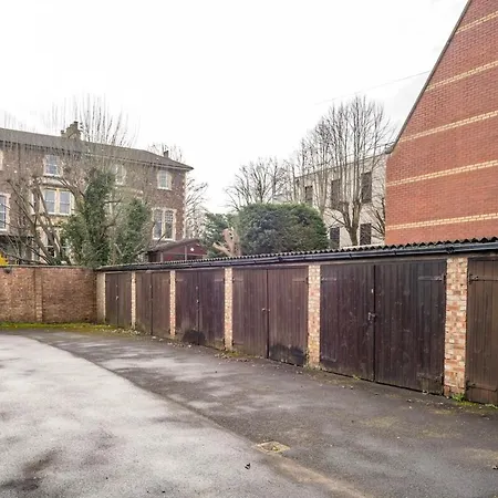 Coach House-Free Parking By Prescott Apartments