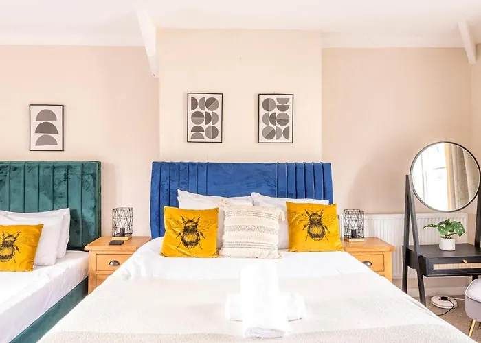 Newly Refurbished Coach House By Prescott *