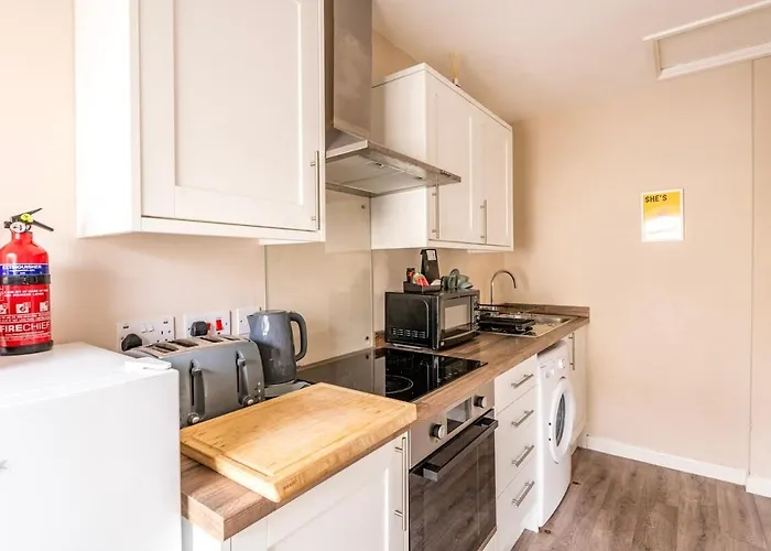 Newly Refurbished Coach House By Prescott