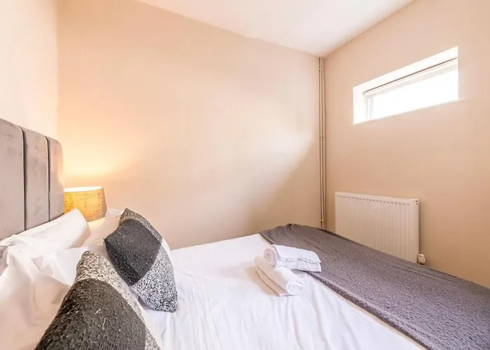 Newly Refurbished Coach House By Prescott * Bristol